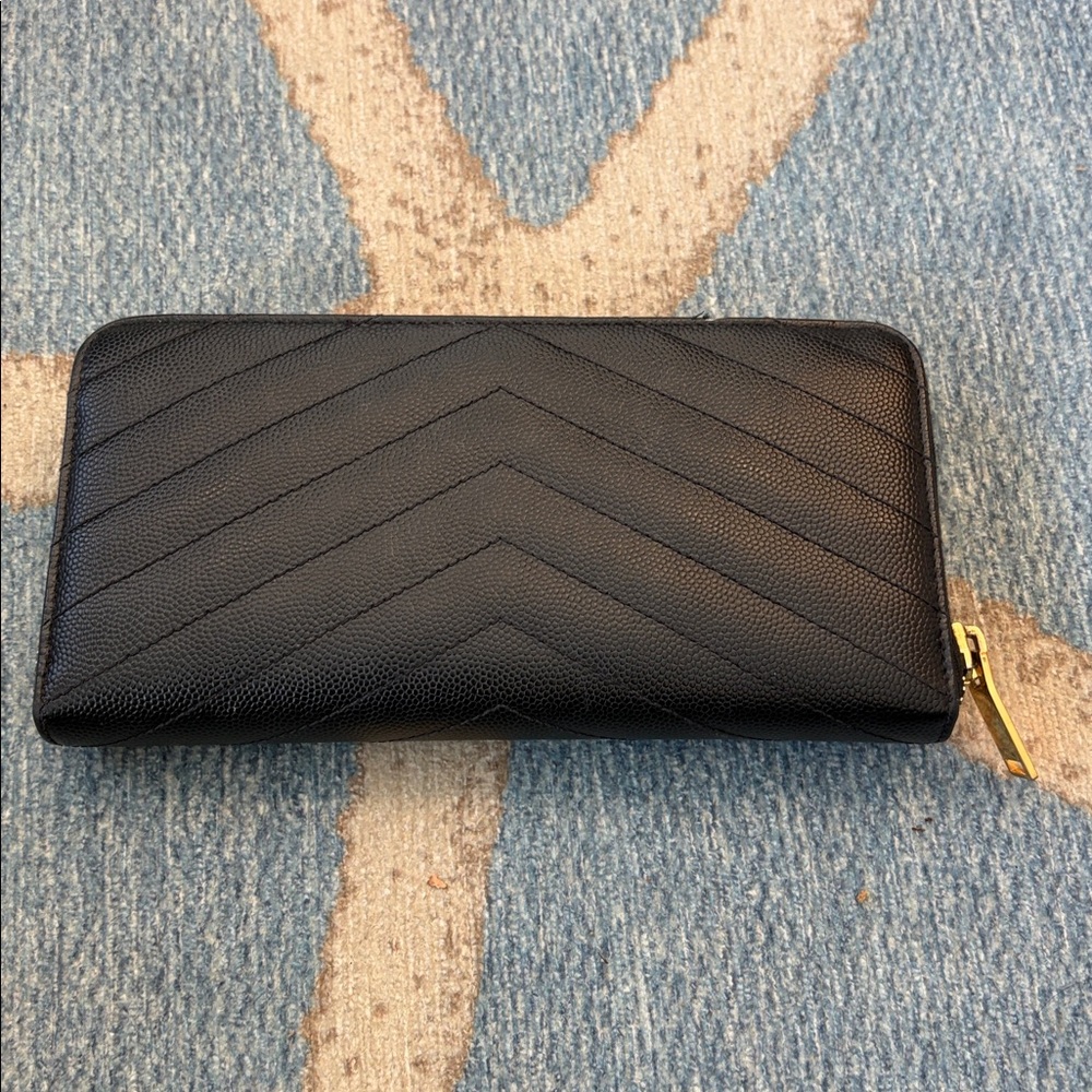 Yves Saint Laurent Chevron Continental Wallet - Picture 7 of 8